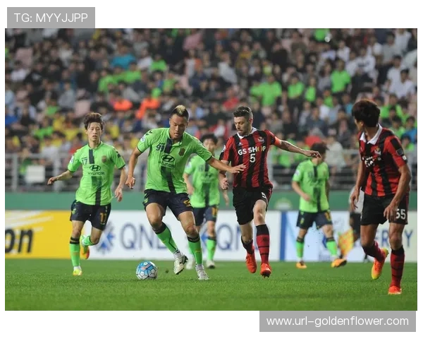 多特蒙德主场南看台助威，氛围助推球队进攻气势